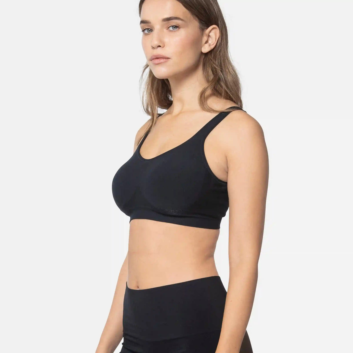 459 The Comfort Shaping Bra with Adjustable Straps